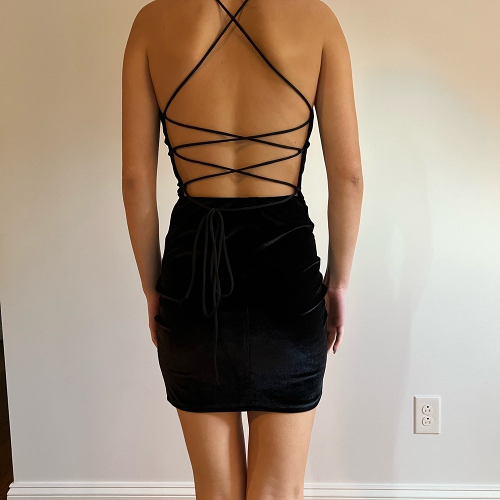 🖤 Lucy in the Sky 🖤 Little Black Dress, Velvet, Backless, Holiday Party - Picture 2 of 2